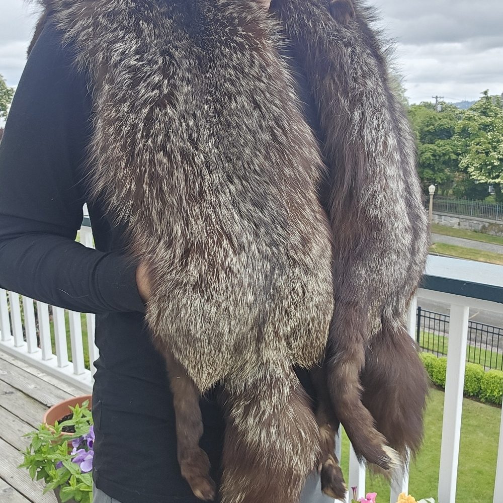 Vintage Fox Fur Stole - Picture 3 of 15